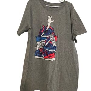 Nike boys crew neck graphic short sleeve tee. Multicolor Activewear size Large.
